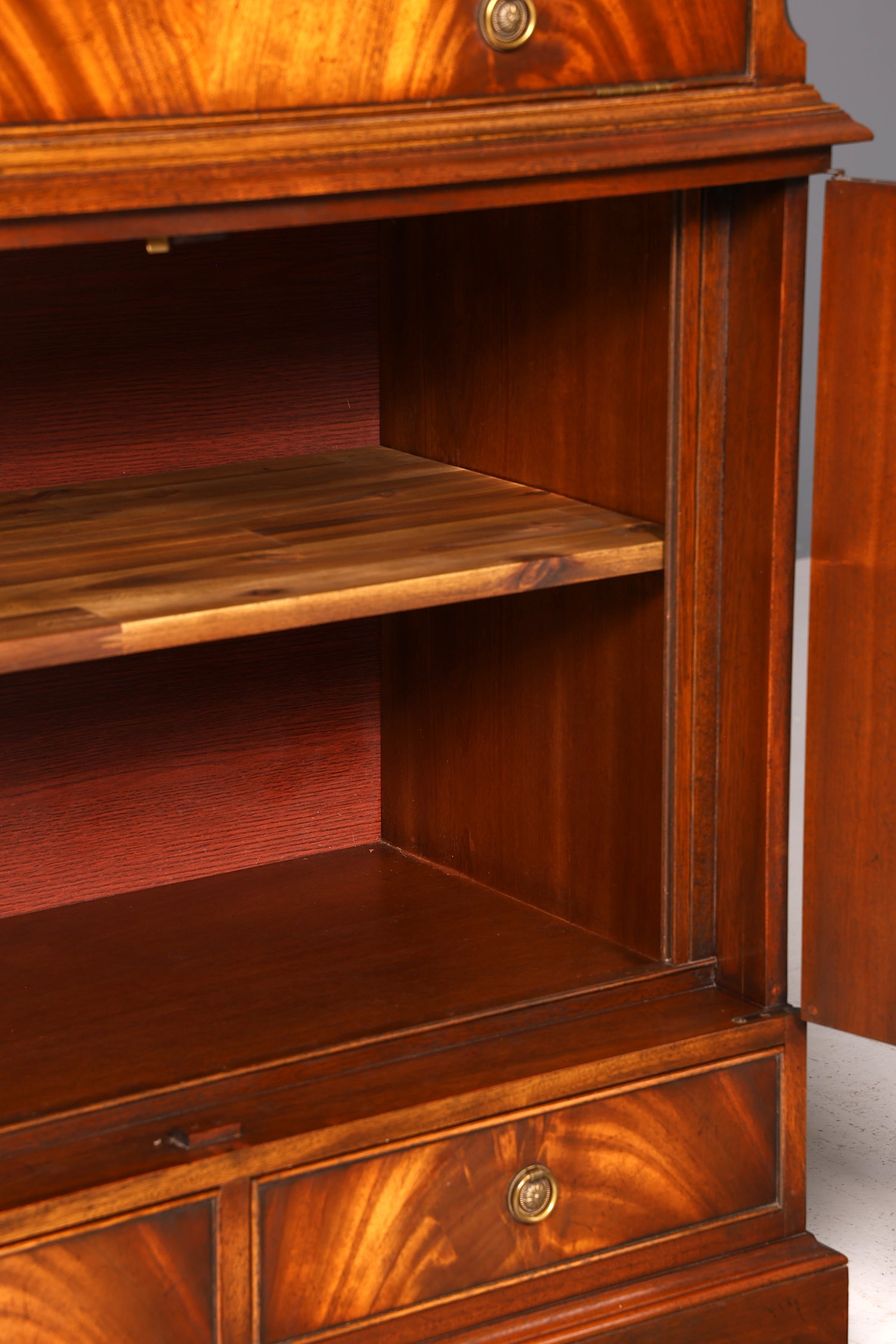 Wunderschöner Englischer Schrank Mahagoni Antik Anrichte Hifi Schrank Kommode Vintage