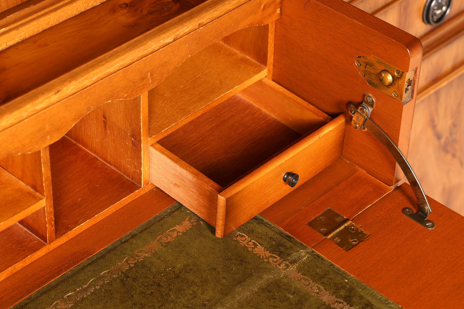 Beeindruckender Englischer Vitrinenschrank Echt Holz Sekretär Bibliothek Bücherschrank Buffet Antik Vintage