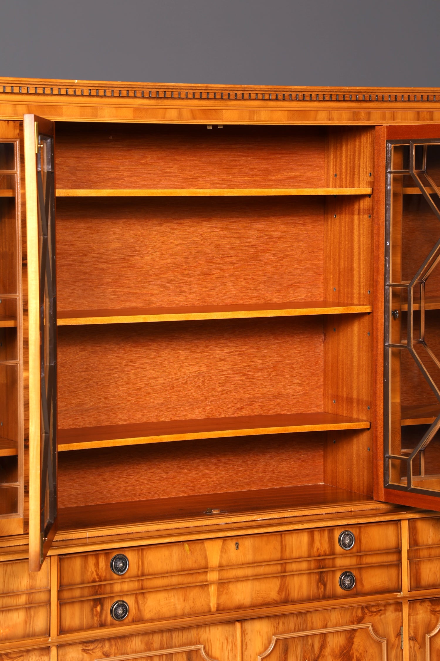Beeindruckender Englischer Vitrinenschrank Echt Holz Sekretär Bibliothek Bücherschrank Buffet Antik Vintage