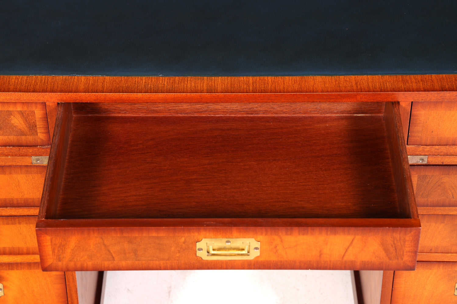 Edler Maritimer Schreibtisch Englischer Military Chest Bürotisch Office Table Echt Lederauflage Antik Vintage