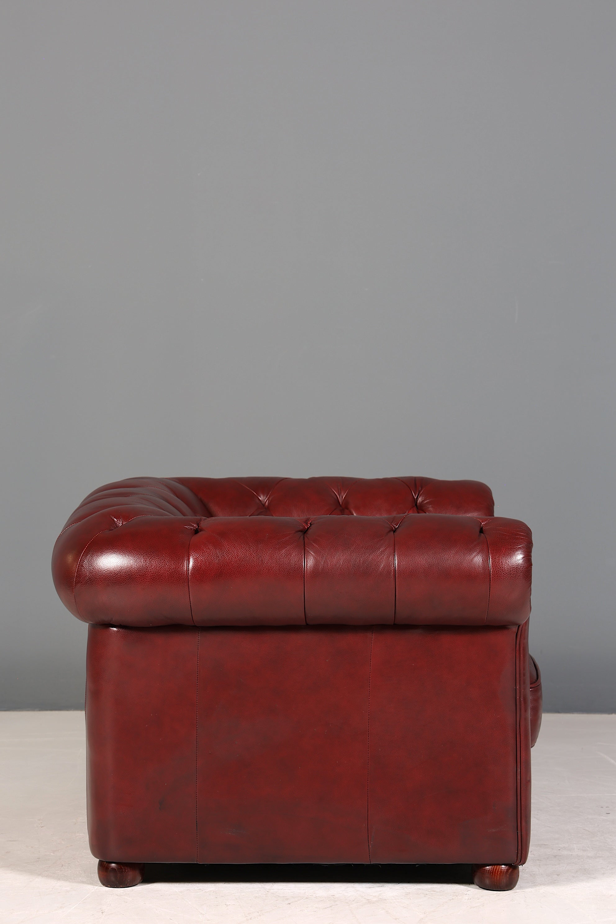 Wunderschöner Original Chesterfield Sessel Englisch Oxblood Leder Armlehnsessel Herrensessel