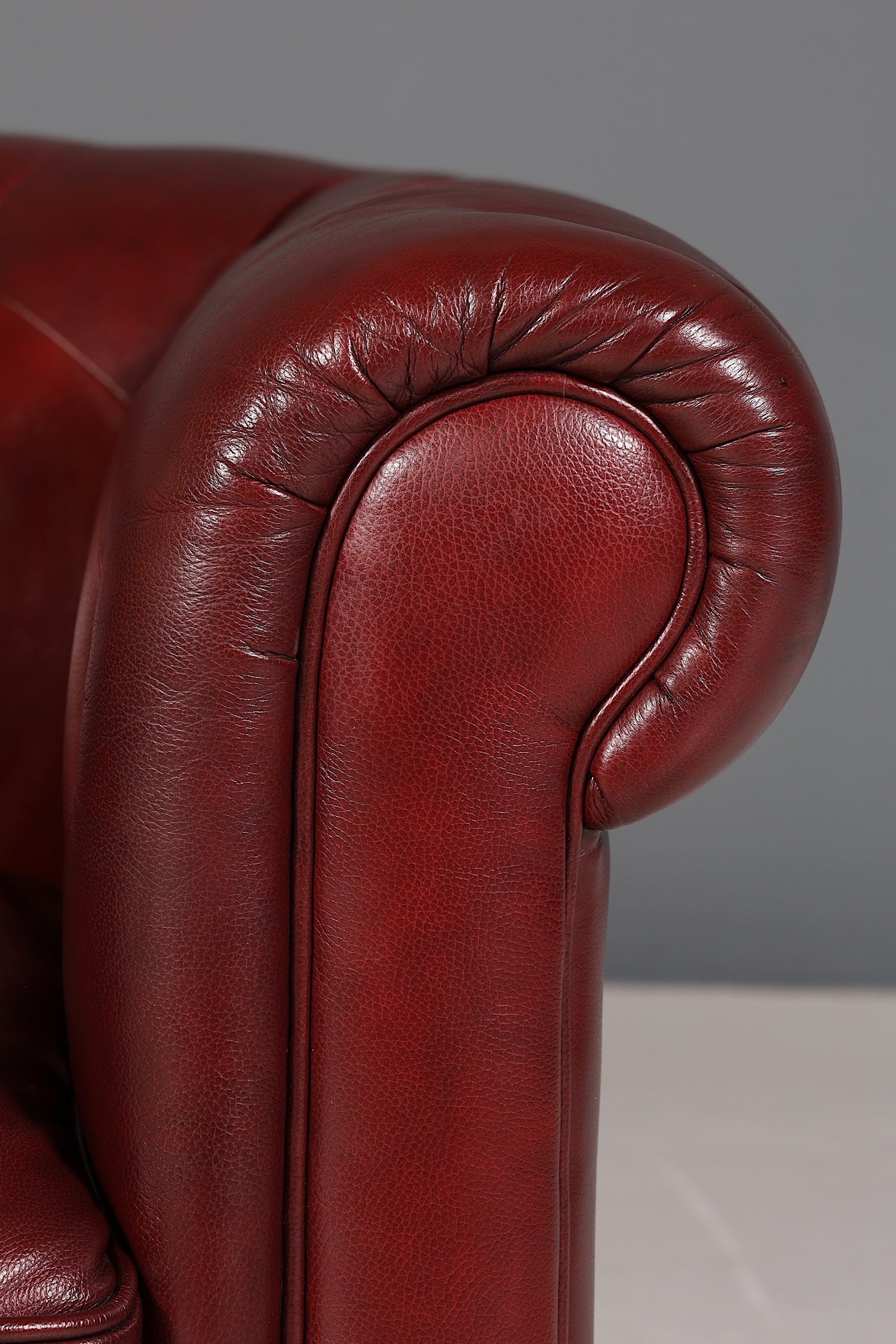 Wunderschöner Original Chesterfield Sessel Englisch Oxblood Leder Armlehnsessel Herrensessel
