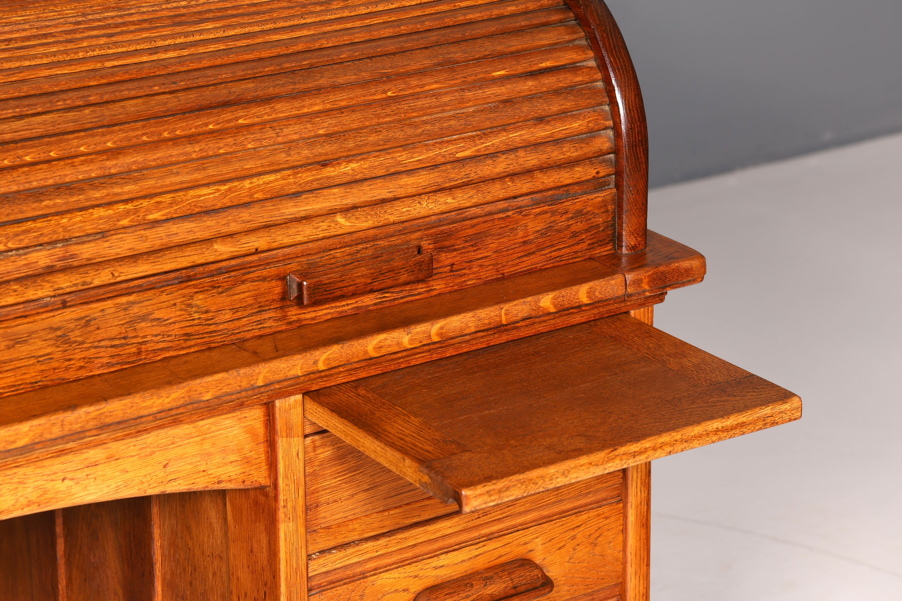 Wunderschöner Sekretär im Bauhaus Stil Rollladen Sekretär Art Deco Schreibtisch Office Table Vintage