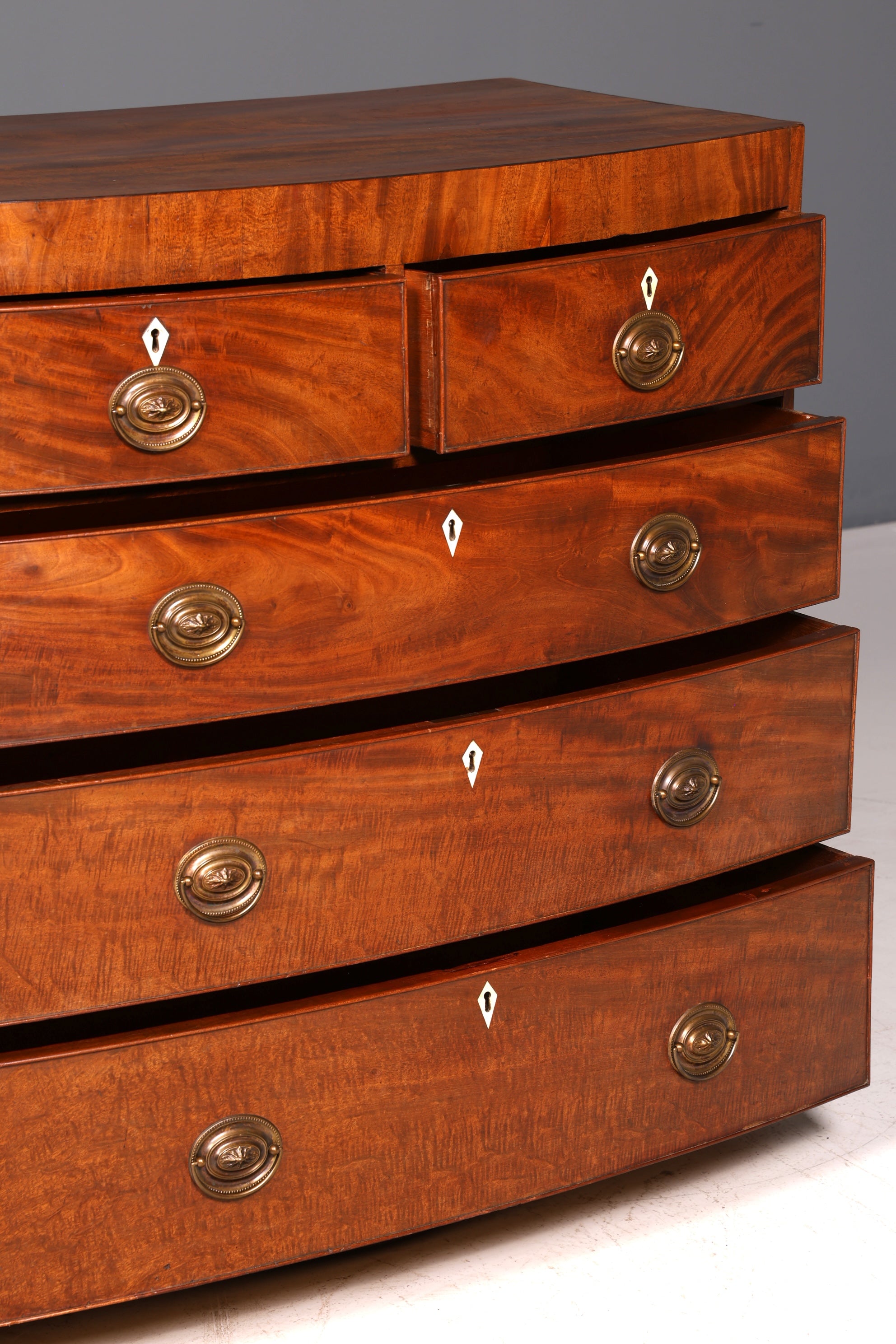 Wunderschöne Englische Kommode Mahagoni Antik Schubladenkommode Bow Front Schrank Sideboard Vintage