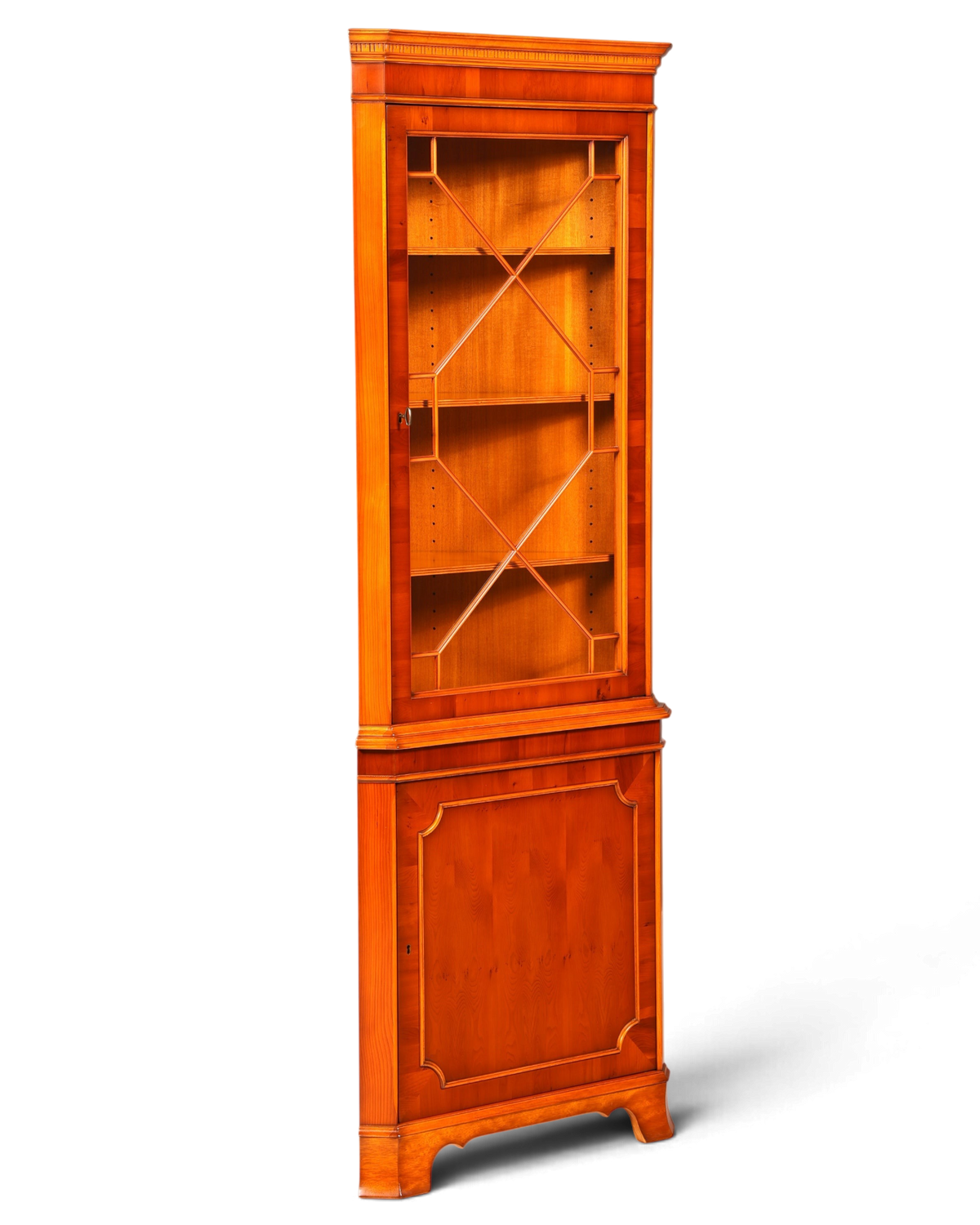 Hauptstadt Möblerei Heldense Eckvitrine aus Eibenholz im englischen Antik-Stil mit Glastüren und Einlegeböden