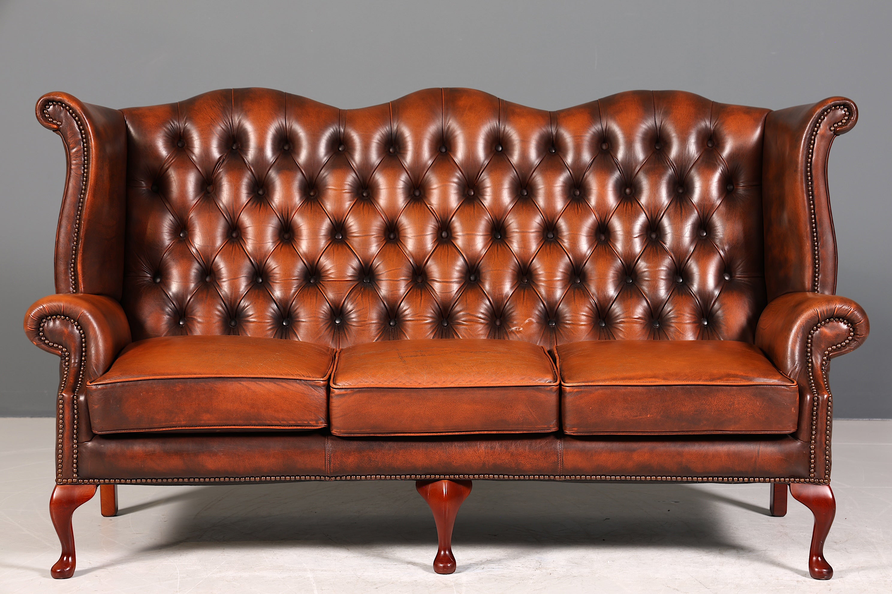 Wunderschönes Original Centurion Queen Anne Sofa 3-Sitzer Couch Chesterfield England Polstersofa