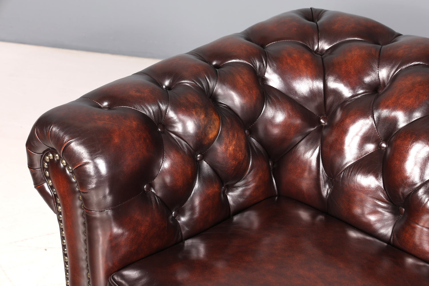 Wunderschönes Original Chesterfield Sofa 2-Sitzer Couch England Polstersofa