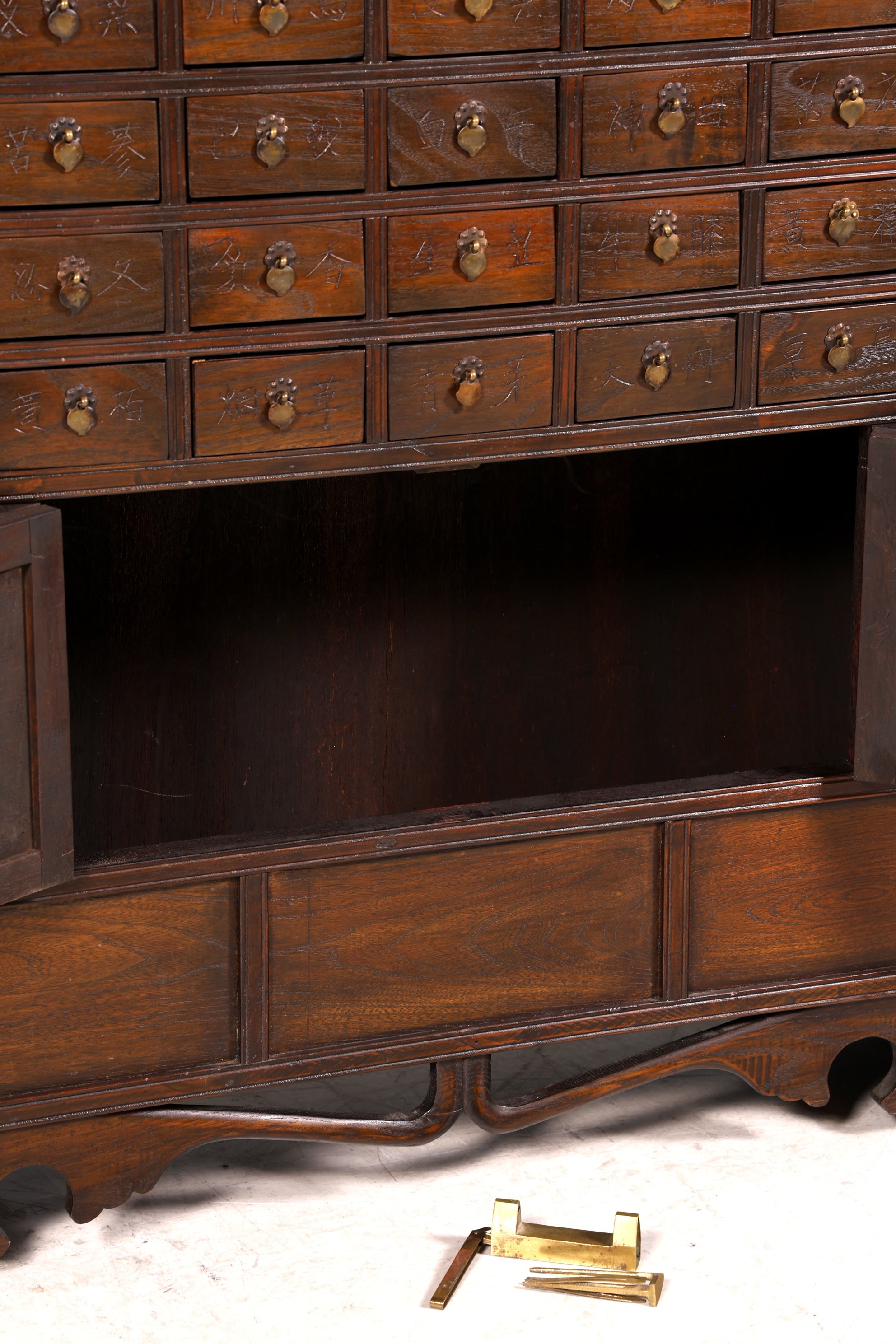 Wunderschöne Asiatische Kommode Apothekerschrank Asia Antik Schrank Schubladenkommode