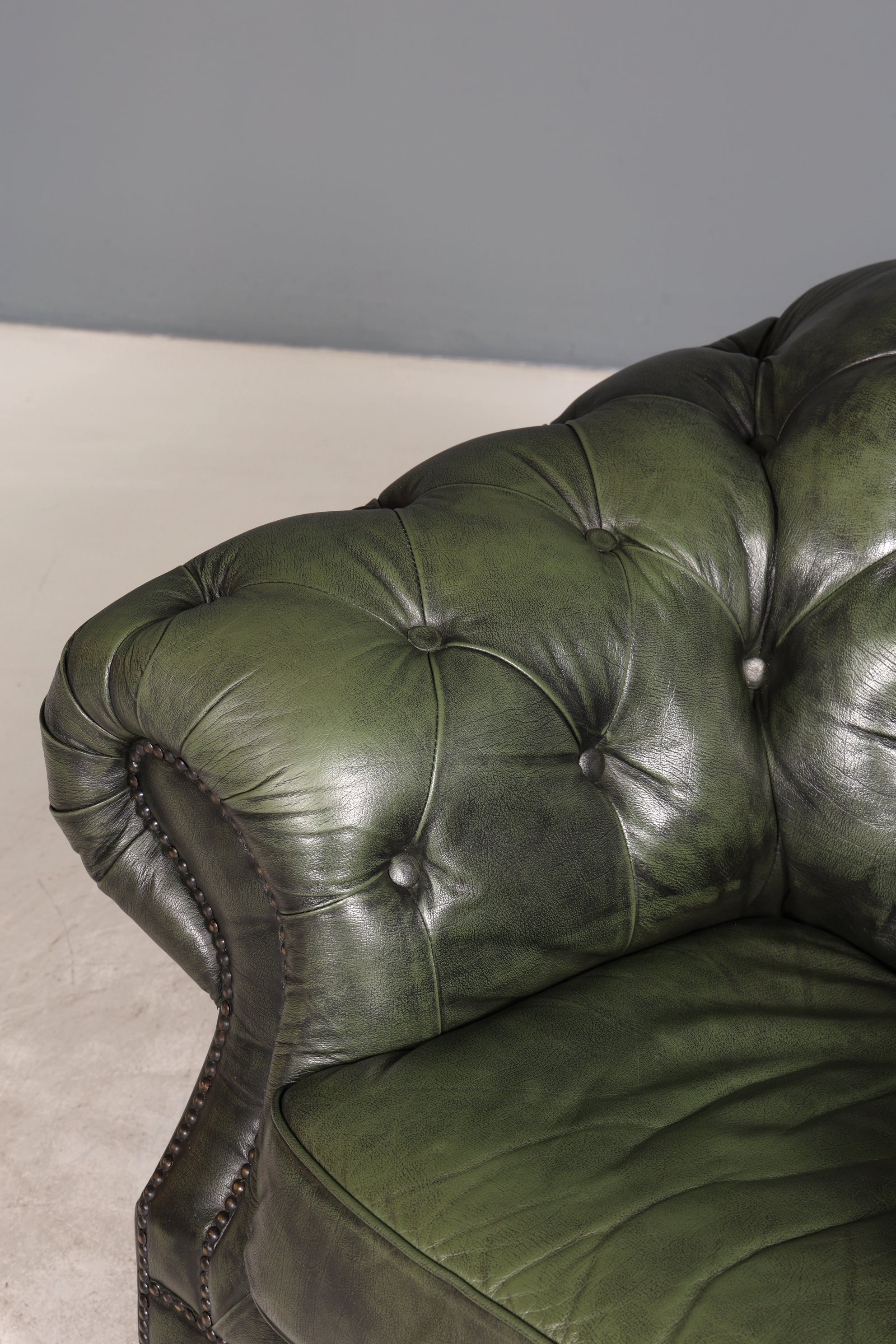 Wunderschöner Original Chesterfield Centurion Sessel grün Englischer Armlehnsessel Englisch Herrensessel