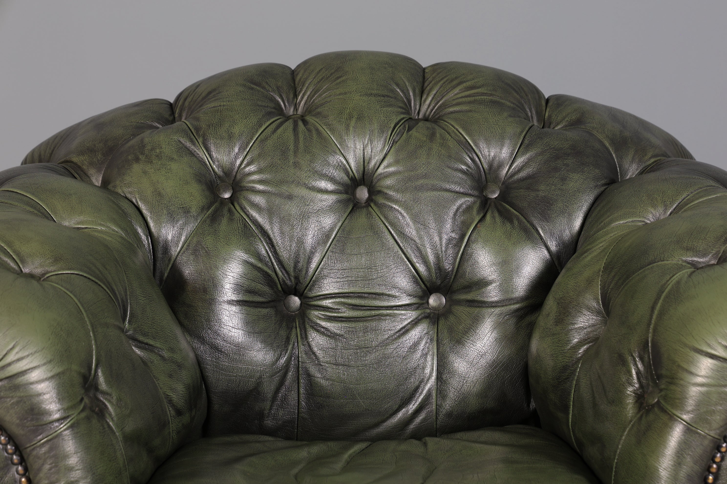 Wunderschöner Original Chesterfield Centurion Sessel grün Englischer Armlehnsessel Englisch Herrensessel