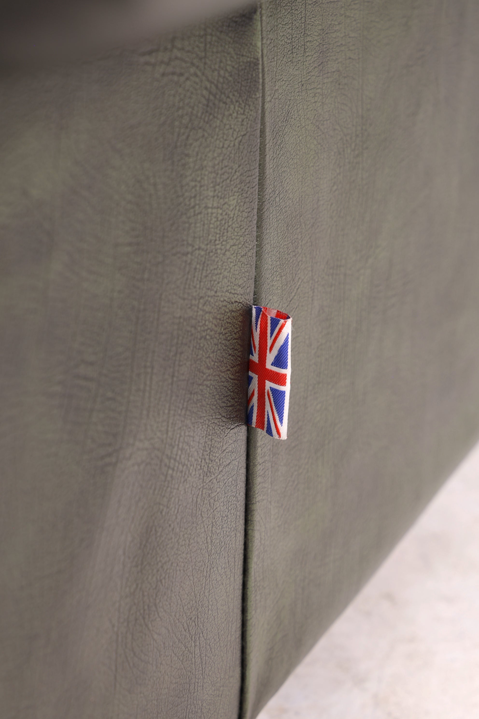 Wunderschöner Original Chesterfield Centurion Sessel grün Englischer Armlehnsessel Englisch Herrensessel