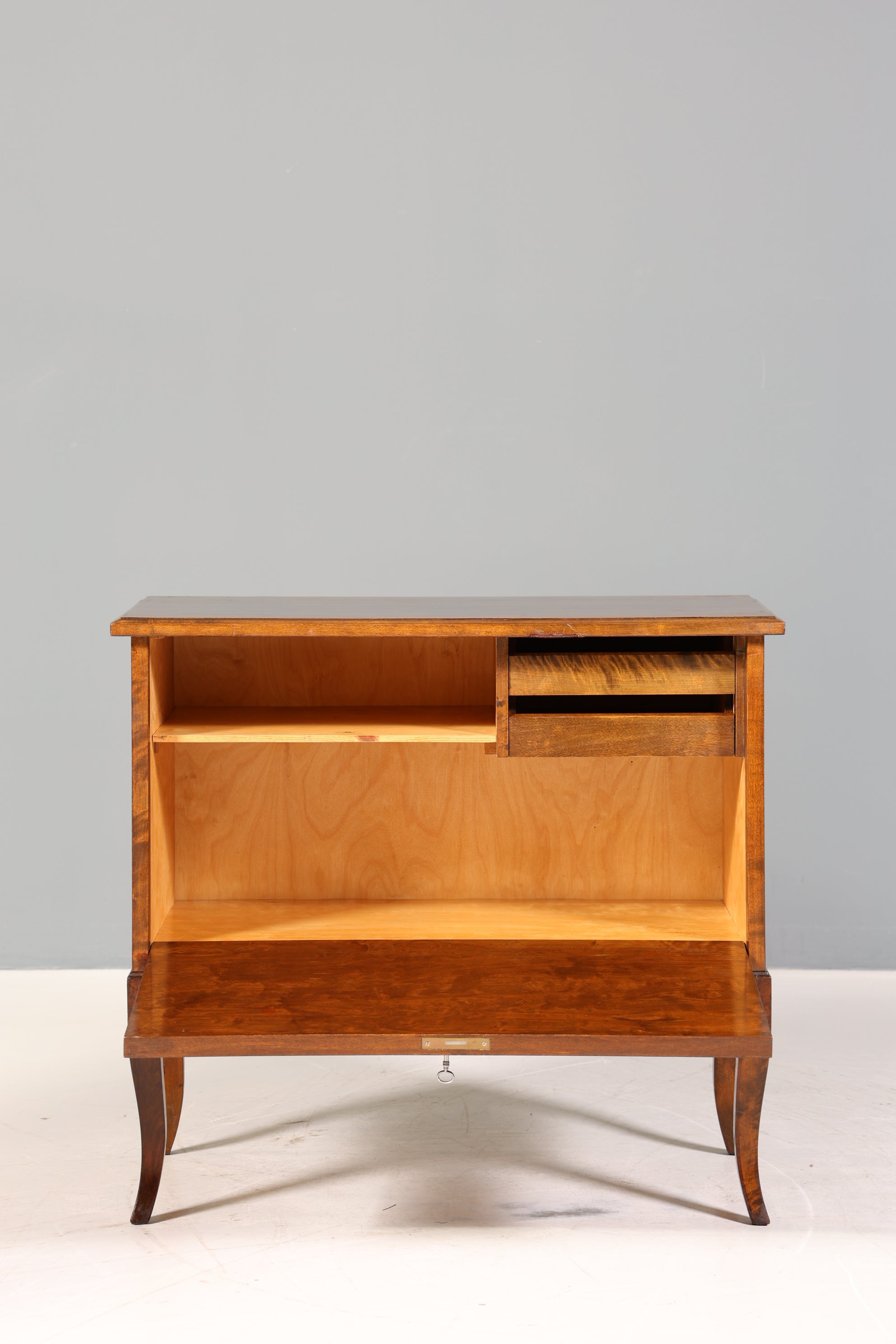 Traumhafter Schrank im Art Deco Stil um 1930 Hifi Schrank Sideboard Klappschrank