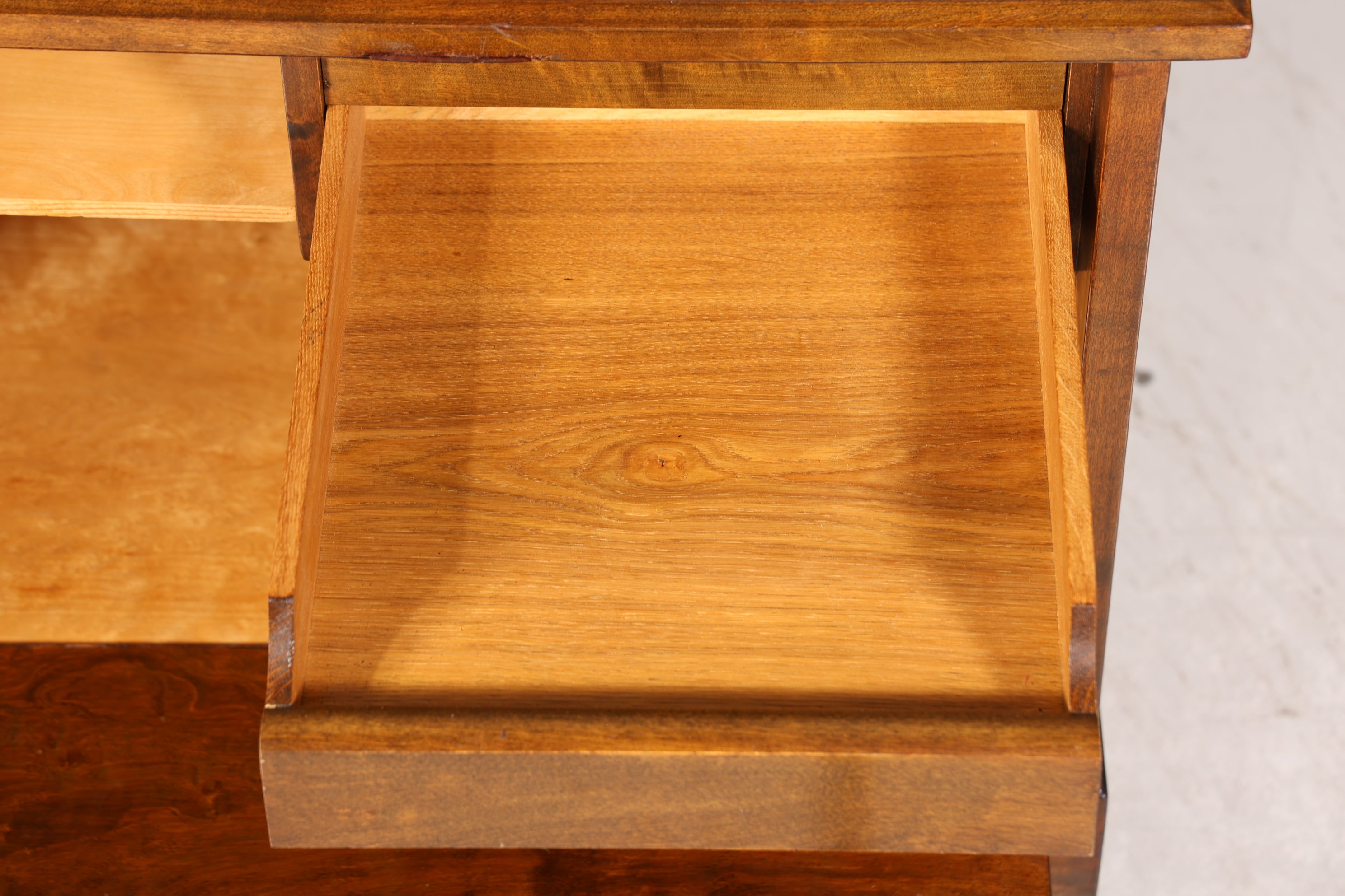 Traumhafter Schrank im Art Deco Stil um 1930 Hifi Schrank Sideboard Klappschrank