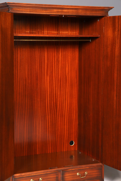 Wunderschöner Englischer Schrank Mahagoni Dielenschrank Wäscheschrank Kleiderschrank Antik Vintage