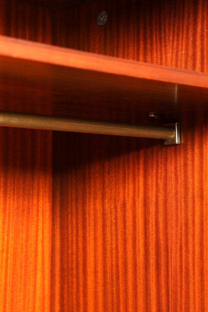 Wunderschöner Englischer Schrank Mahagoni Dielenschrank Wäscheschrank Kleiderschrank Antik Vintage