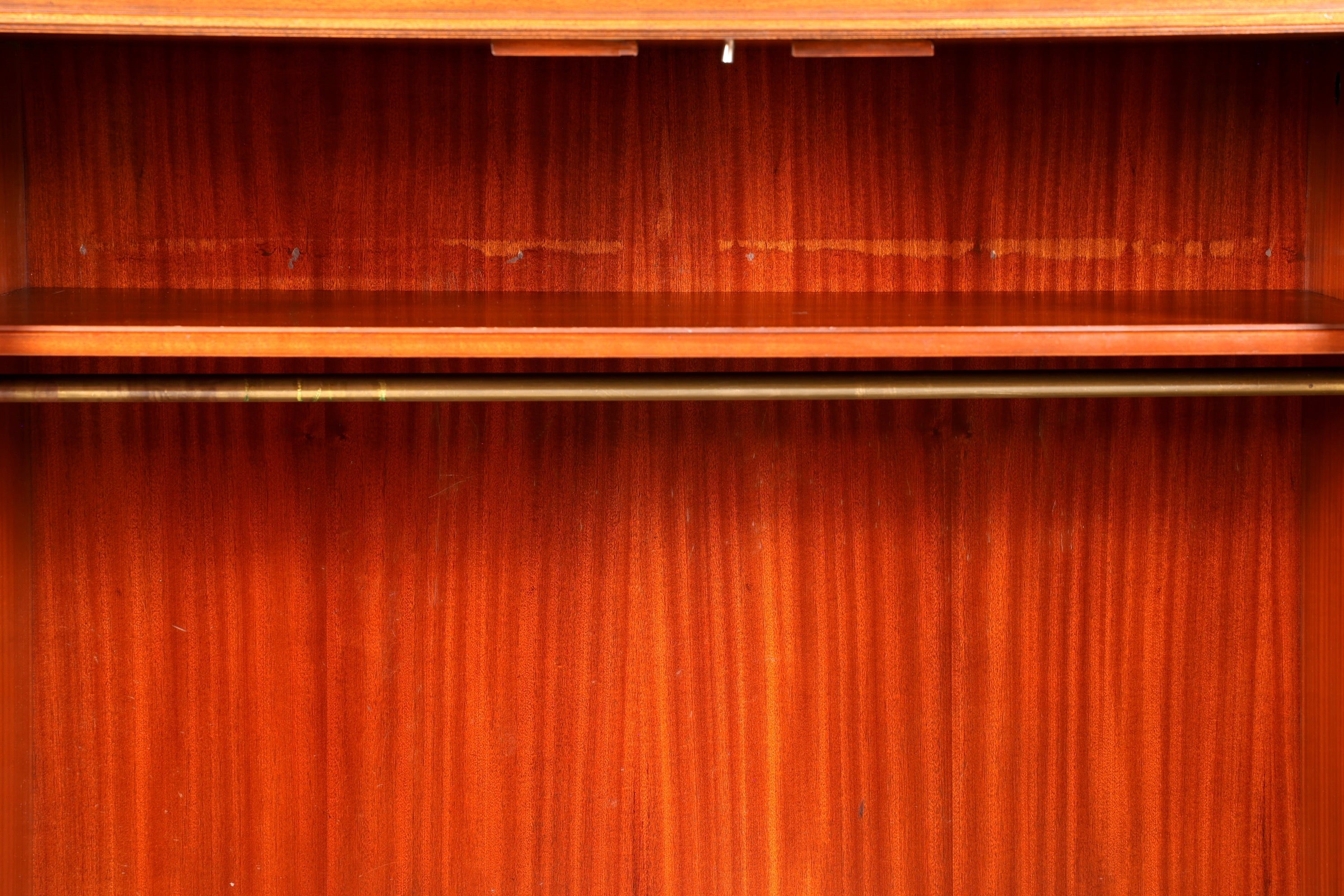 Wunderschöner Englischer Schrank Mahagoni Dielenschrank Wäscheschrank Kleiderschrank Antik Vintage