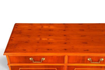Hauptstadt Möblerei englisches Sideboard aus Eibenholz mit markanter Maserung und goldenen Schubladengriffen