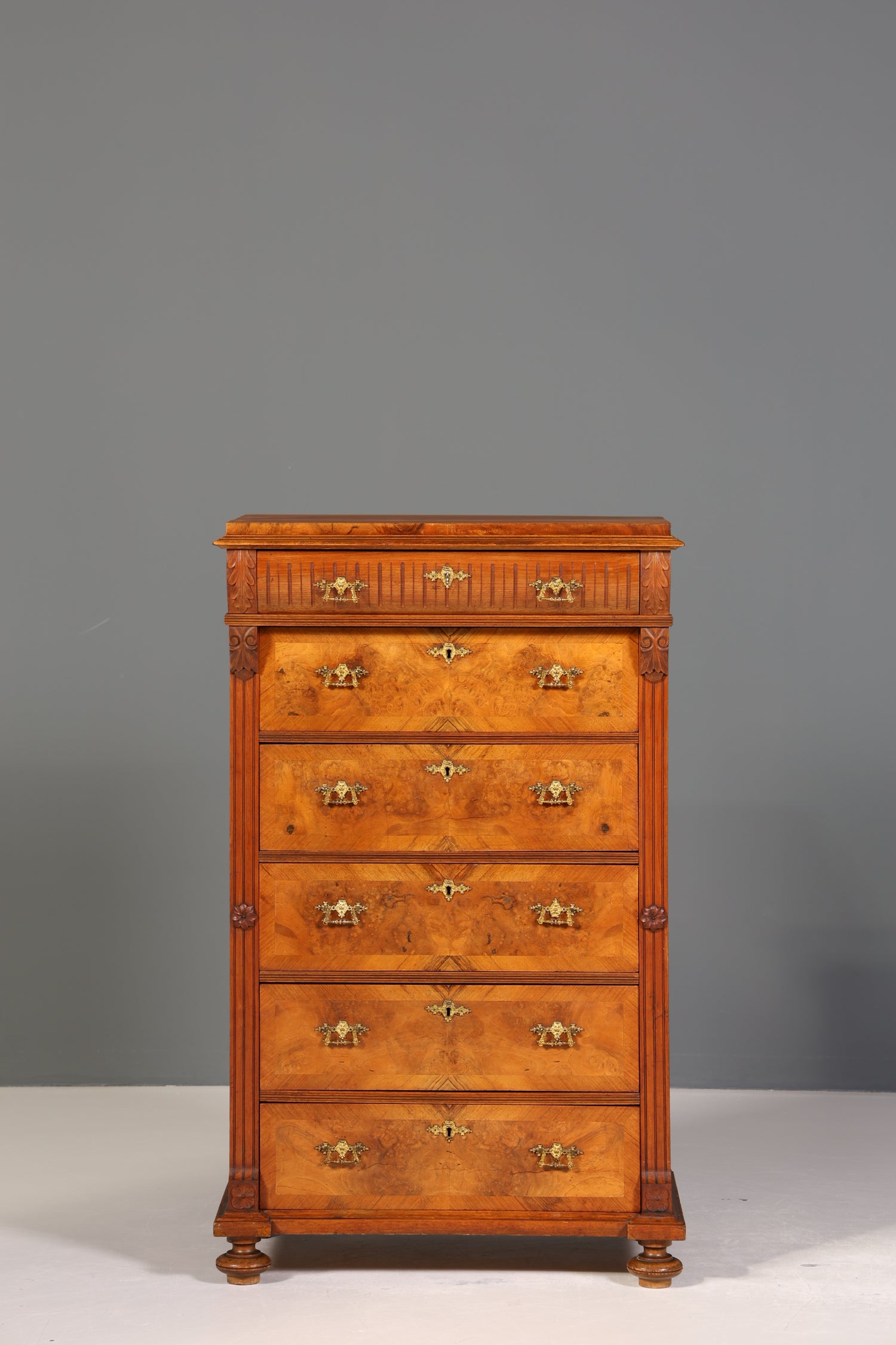 Wunderschöne Gründerzeit Kommode Louis Philippe Vertiko Nussbaum Sideboard um 1880