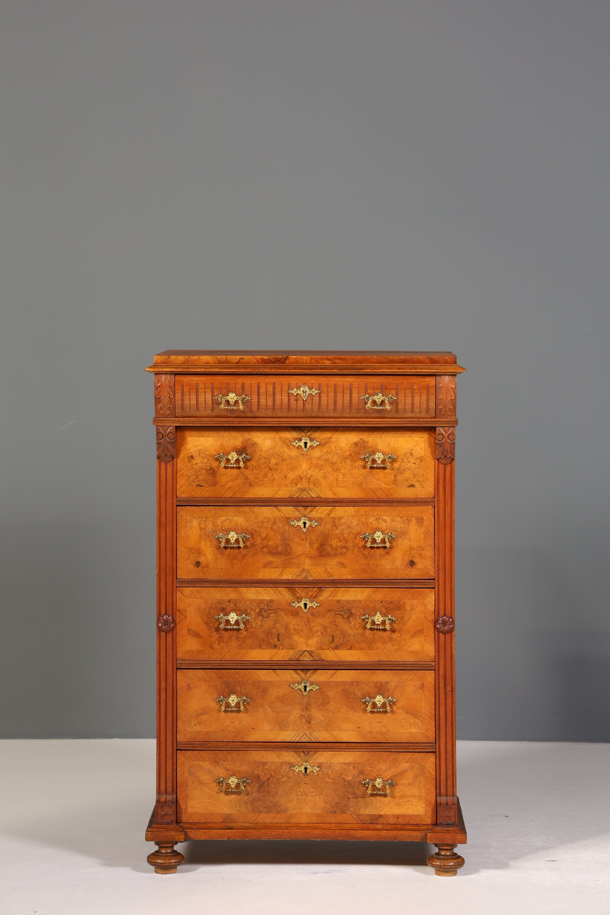 Wunderschöne Gründerzeit Kommode Louis Philippe Vertiko Nussbaum Sideboard um 1880