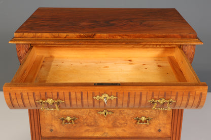 Wunderschöne Gründerzeit Kommode Louis Philippe Vertiko Nussbaum Sideboard um 1880