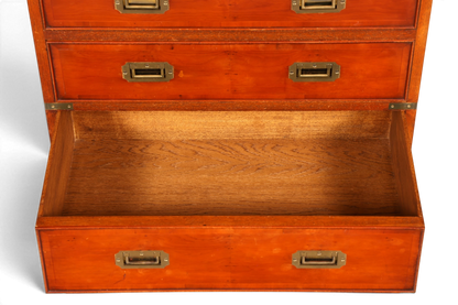 Hauptstadt Möblerei Vertiko Kommode im Military-Chest-Stil aus Echtholz mit versenkten Messinggriffen und Schublade