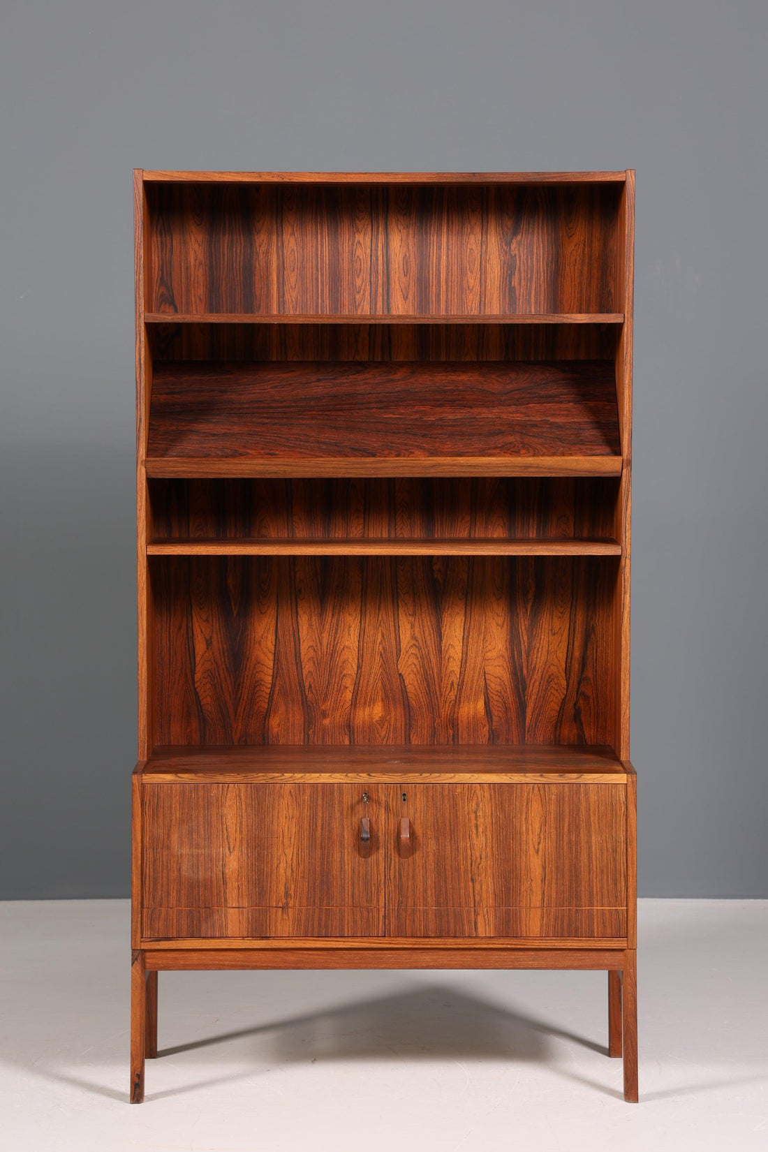 Stilvolles Mid Century Palisander Regal Vintage Bücherregal 60s Schrank Kommode Buchablage