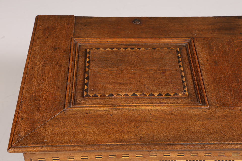 Stilvolle Barock Truhe massiv Holz Kiste Antik um 1780