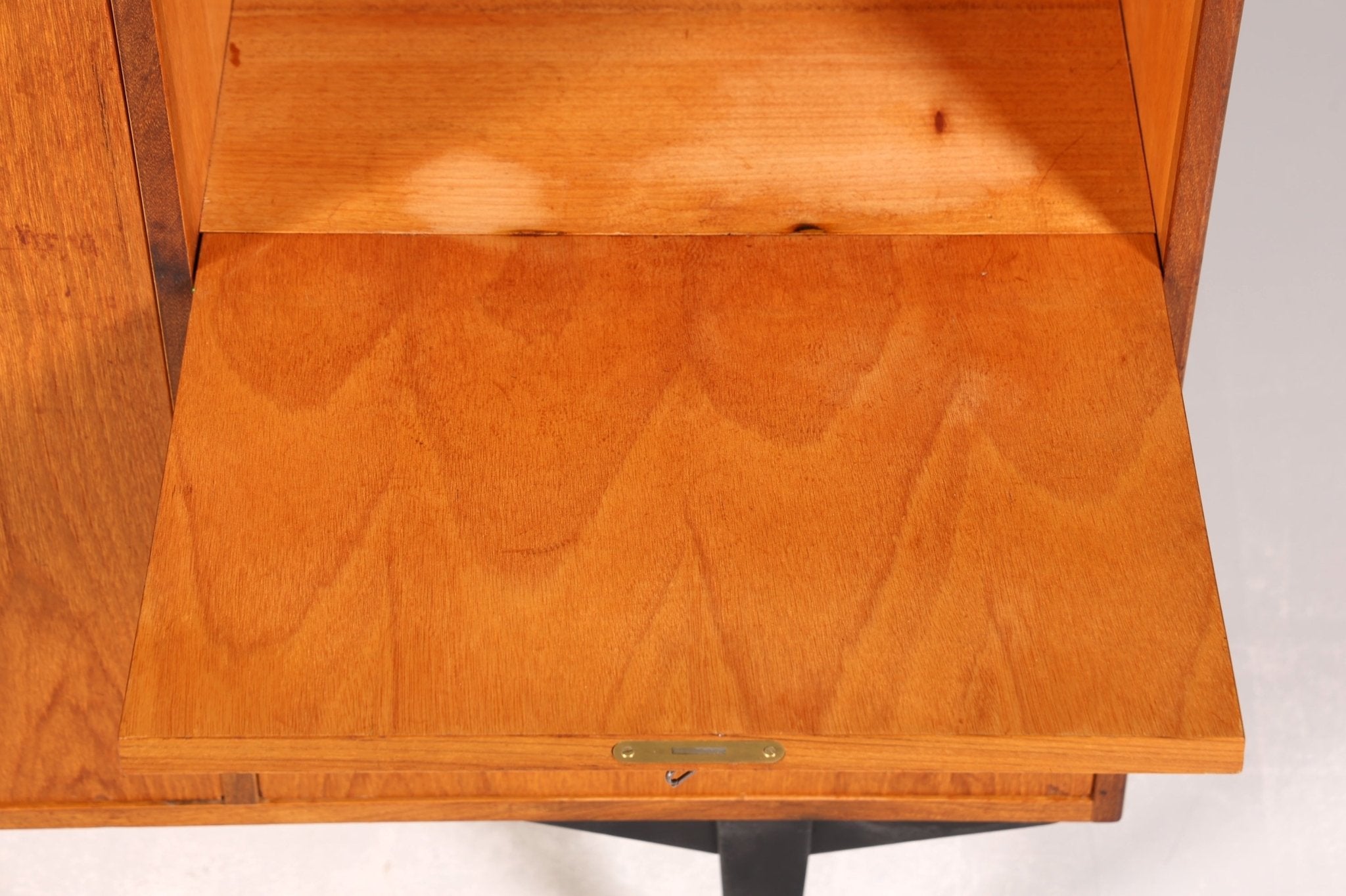 Wunderschönes Mid Century Highboard echt Holz Schrank Büro Kommode 60er Jahre