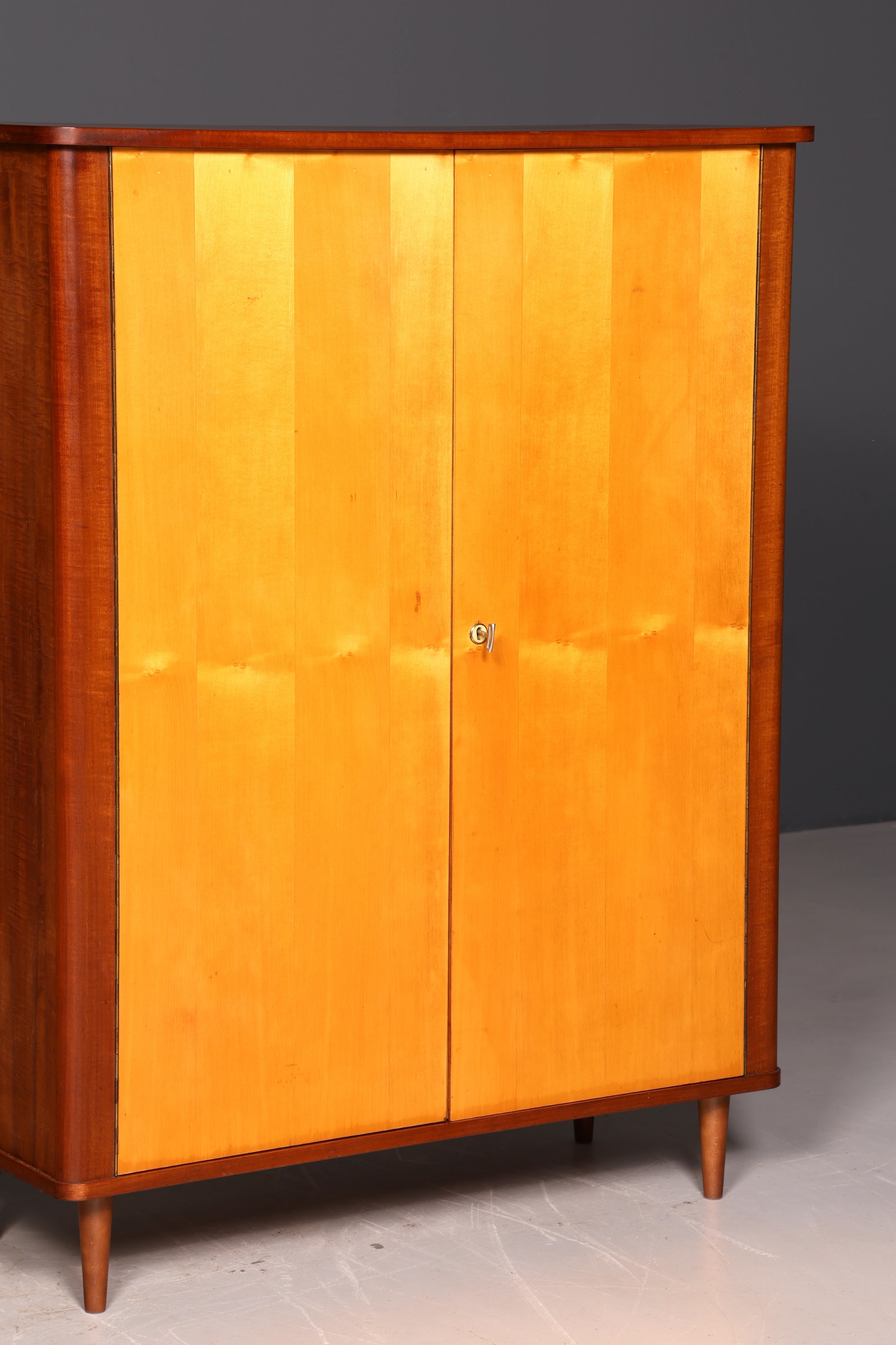 Wunderschöner Mid Century Schrank 60er Jahre Wäscheschrank Aktenschrank Kommode Vertiko Highboard Vintage