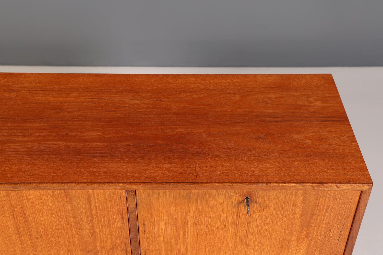 Wunderschönes Mid Century Highboard echt Holz Schrank Büro Kommode 60er Jahre