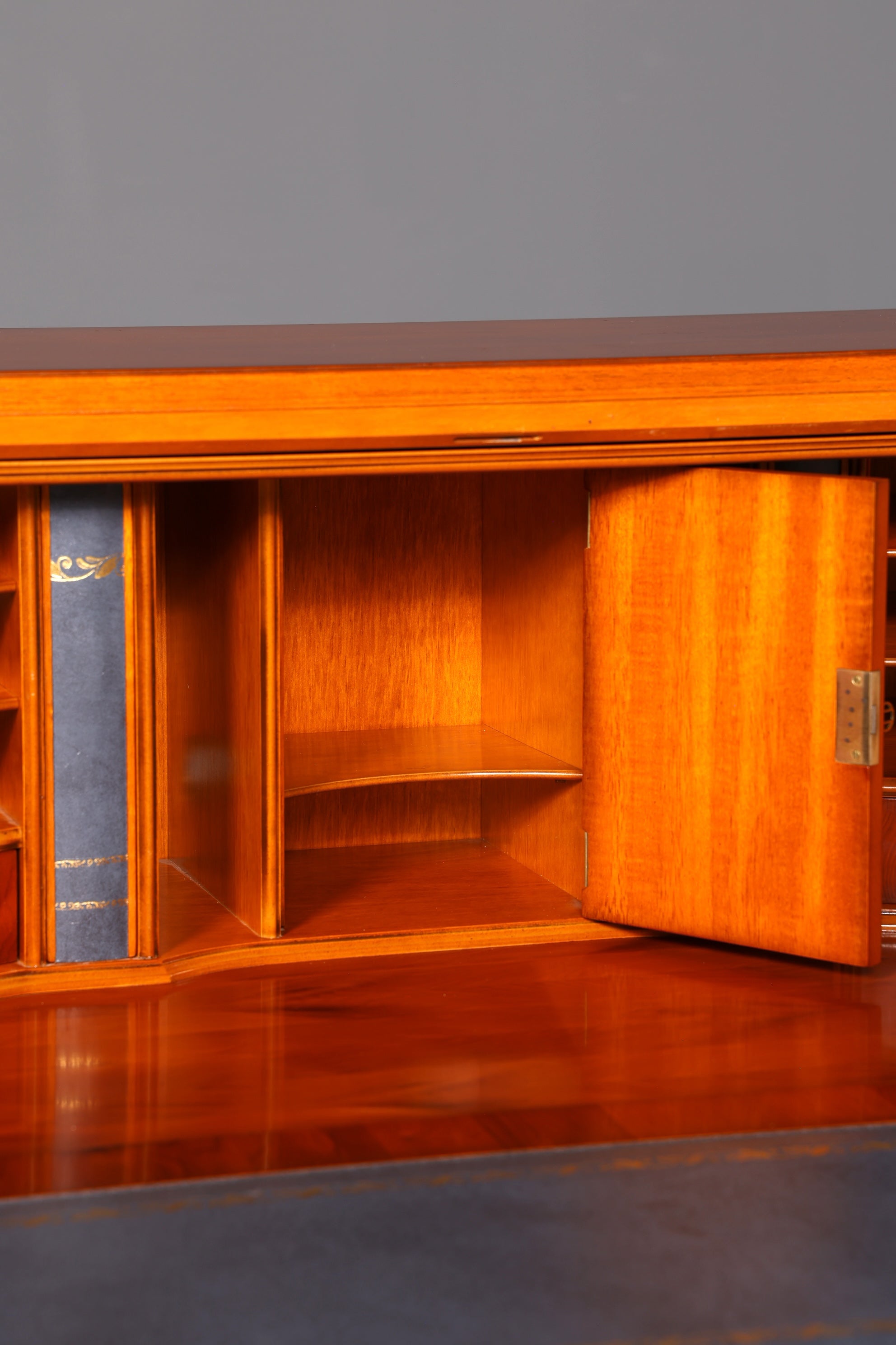 Wunderschöner Englischer Sekretär Eibe Original Heldense Schreibkommode Antik Stil Schreibtisch UK