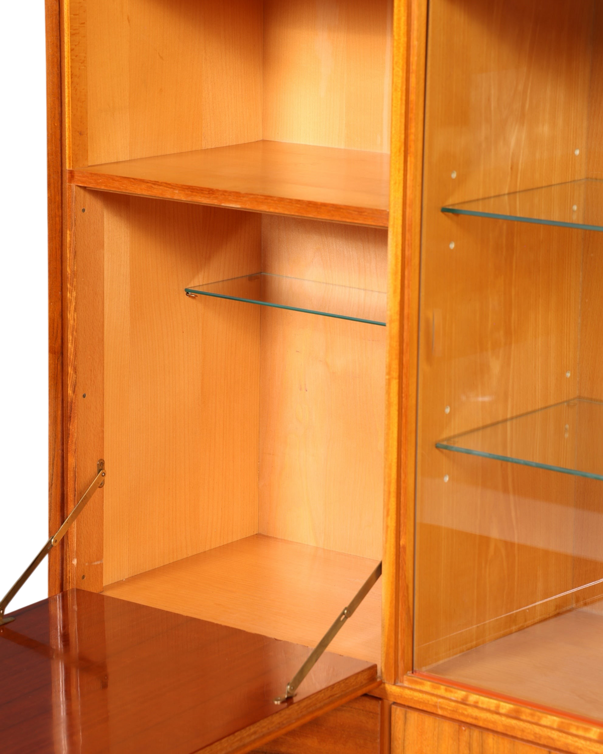 Hauptstadt Möblerei Mid Century Highboard aus Holz mit Glasböden und aufklappbarem Fach im 60er Jahre Design
