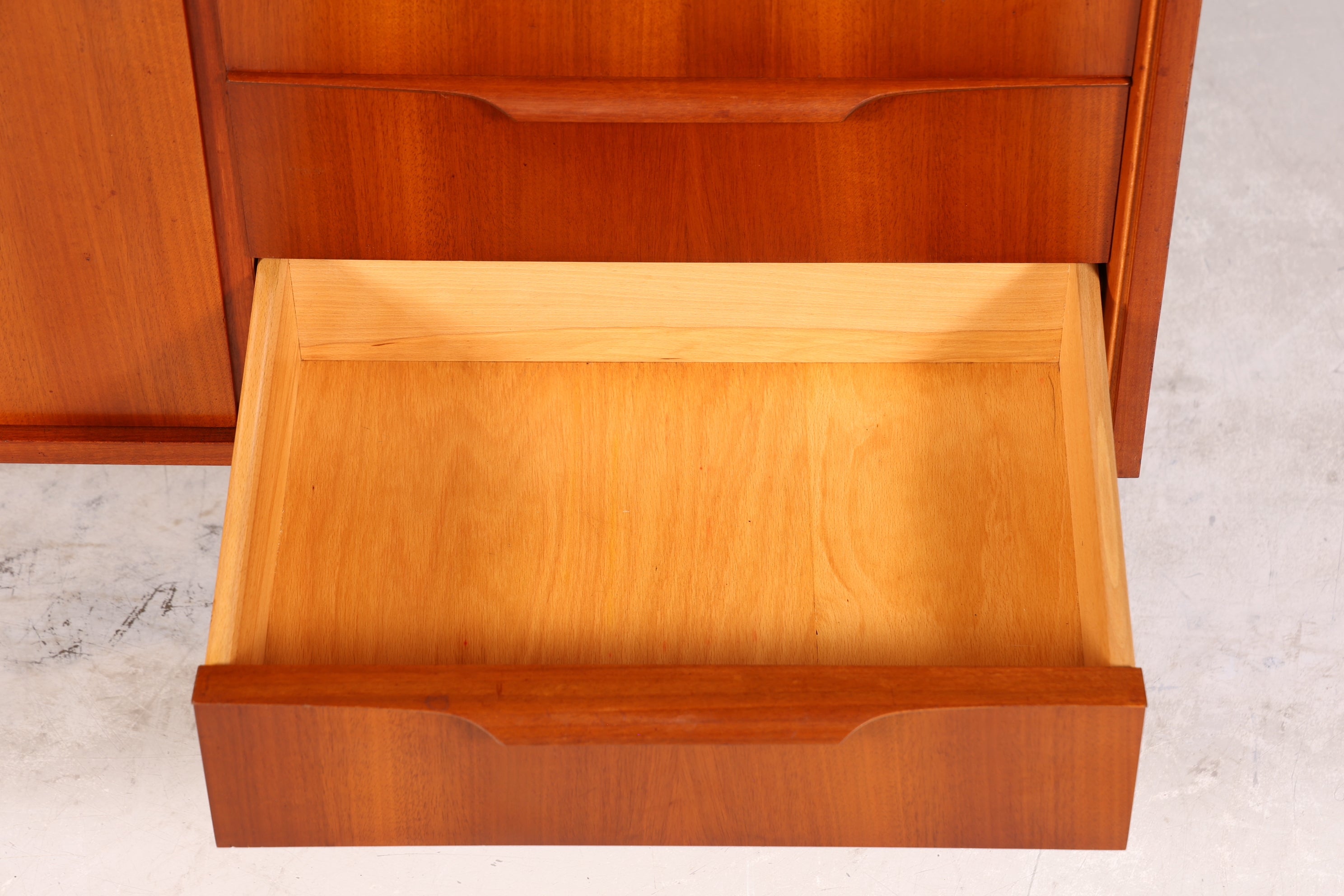 Wunderschöne Mid Century Kommode Vintage Schrank Teak Holz Retro Flur Kommode 60s Regal Sideboard