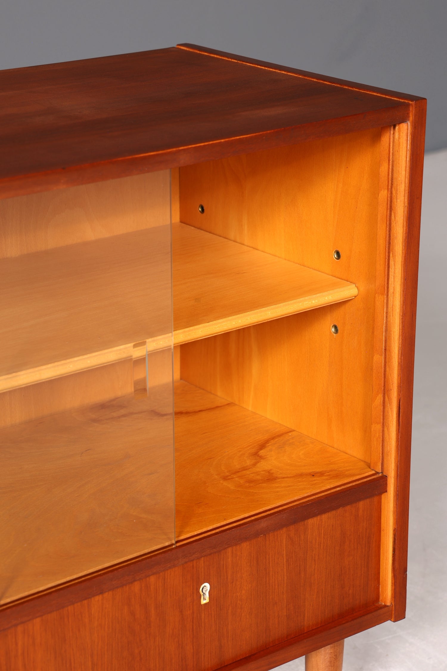 Wunderschöne Mid Century Vitrine Vintage Schrank Retro Regal Bücherregal TV Sideboard 60s