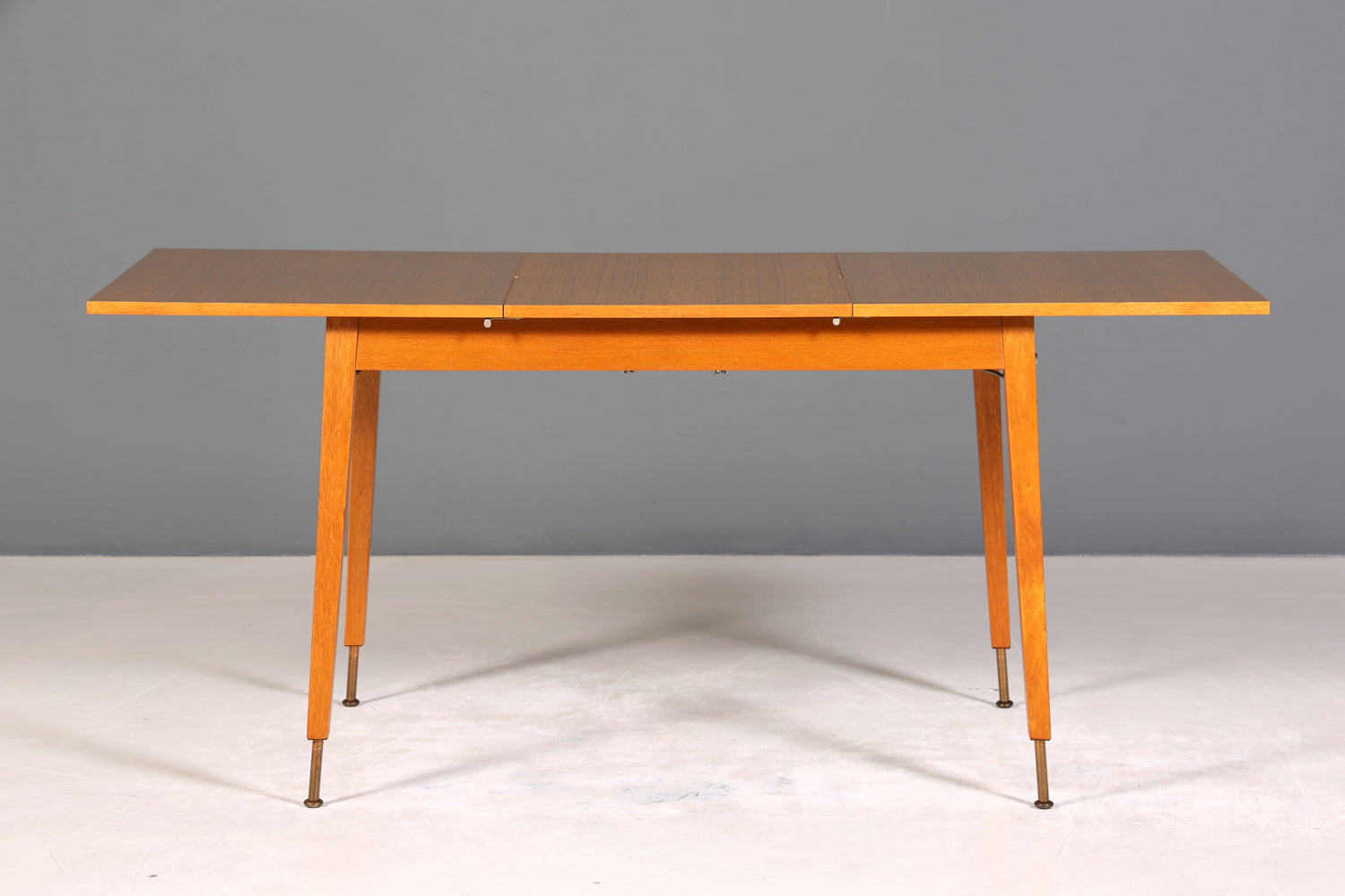 Traumhafter Mid Century Küchentisch Vintage Tisch ausziehbar und höhenverstellbar Esszimmer Tisch VEB