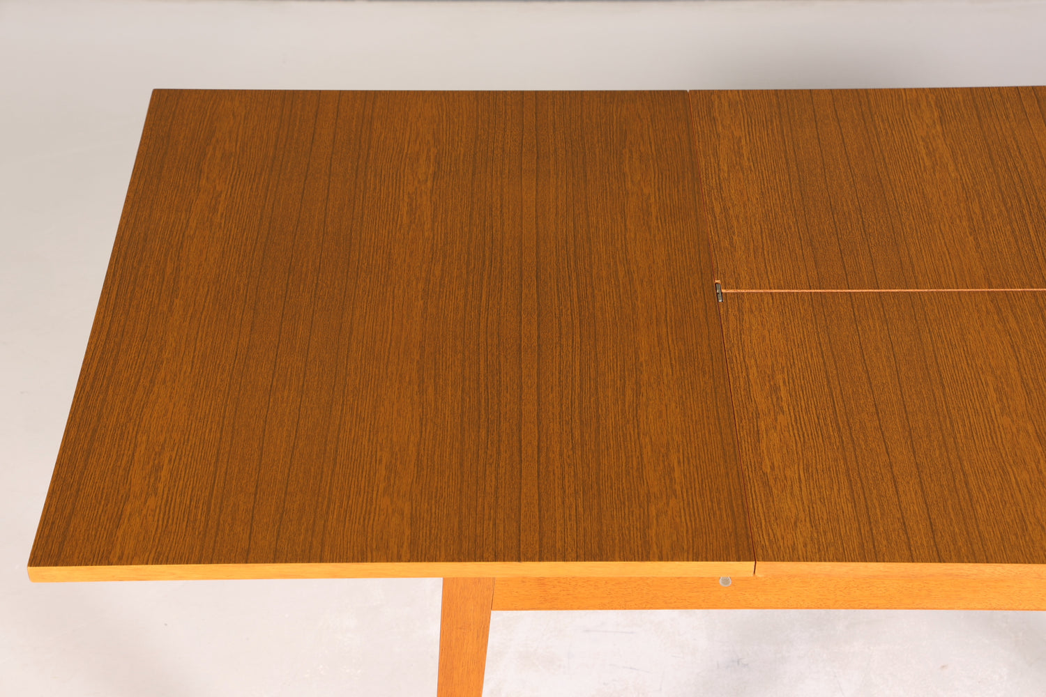 Traumhafter Mid Century Küchentisch Vintage Tisch ausziehbar und höhenverstellbar Esszimmer Tisch VEB
