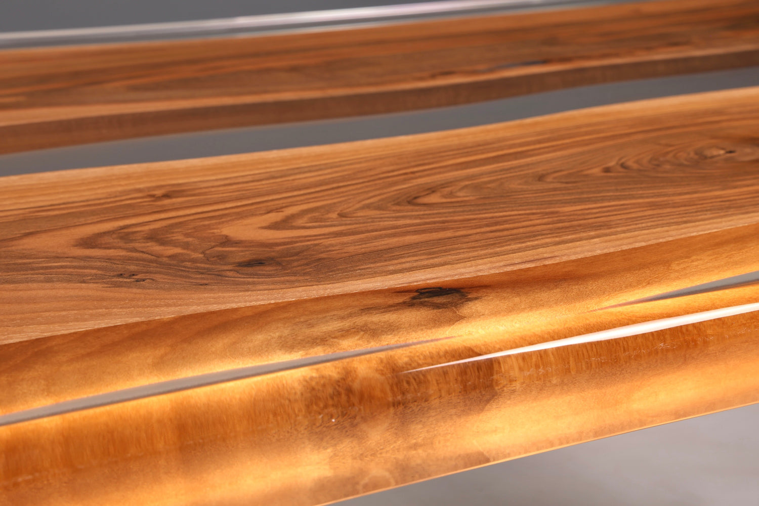 Wunderschöner Epoxidharz Tisch 220-90 cm Epoxy Nussbaum massiv Holz Esszimmer Tisch