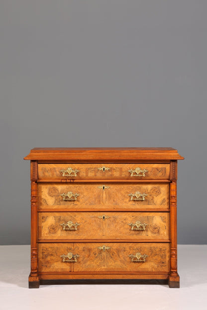 Traumhafte Gründerzeit Kommode Louis Philippe Vertiko Nussbaum Sideboard um 1880