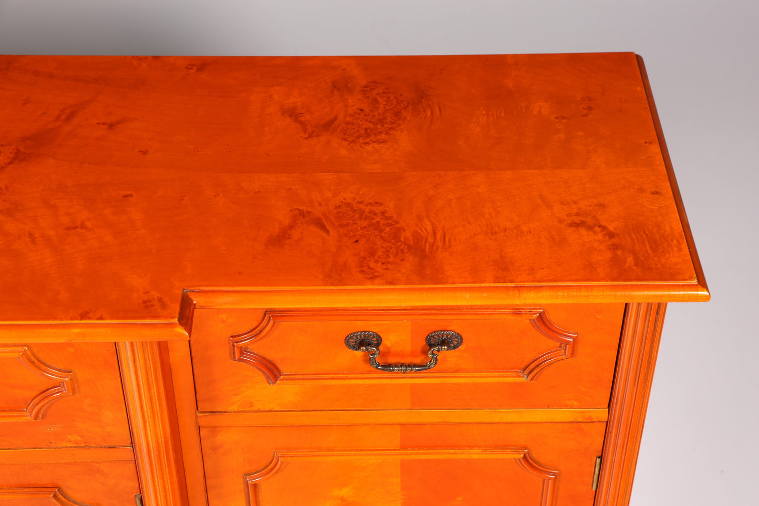 Wunderschönes Englisches Sideboard Eibe Schrank Antik Stil Buffetschrank Kommode