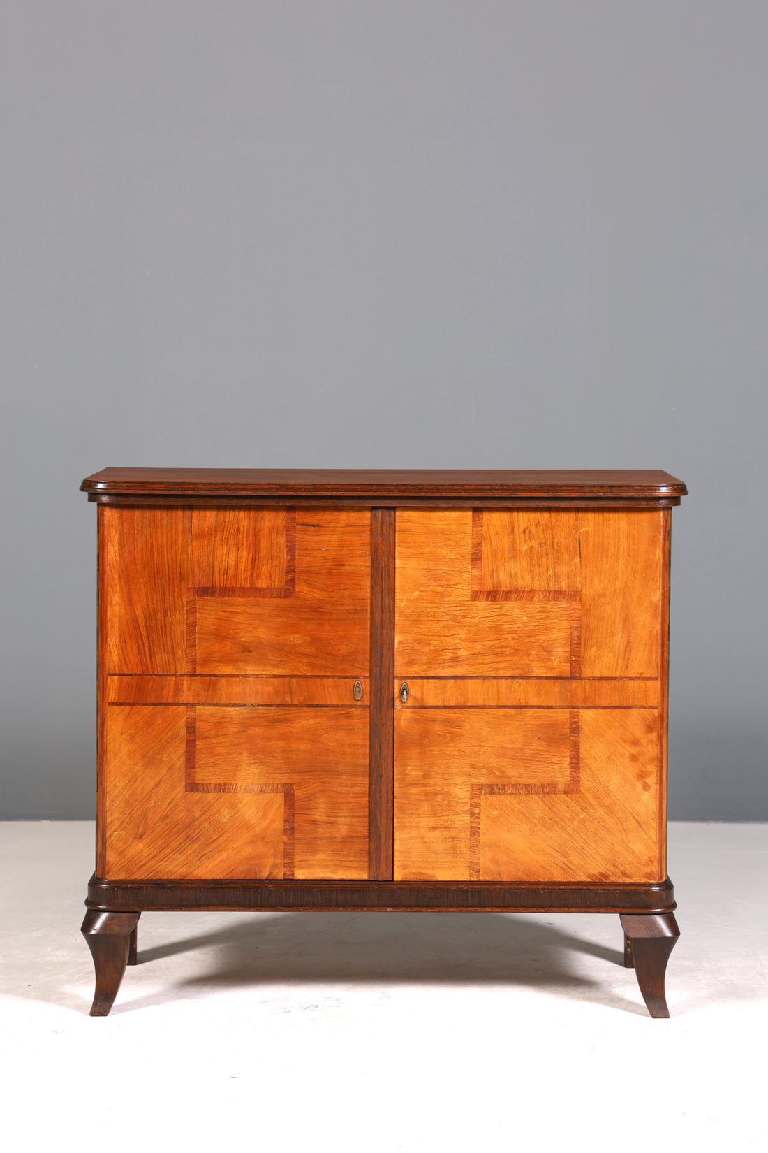 Wunderschöner Art Deco Stil Schrank um 1940 Sideboard Kommode Regal