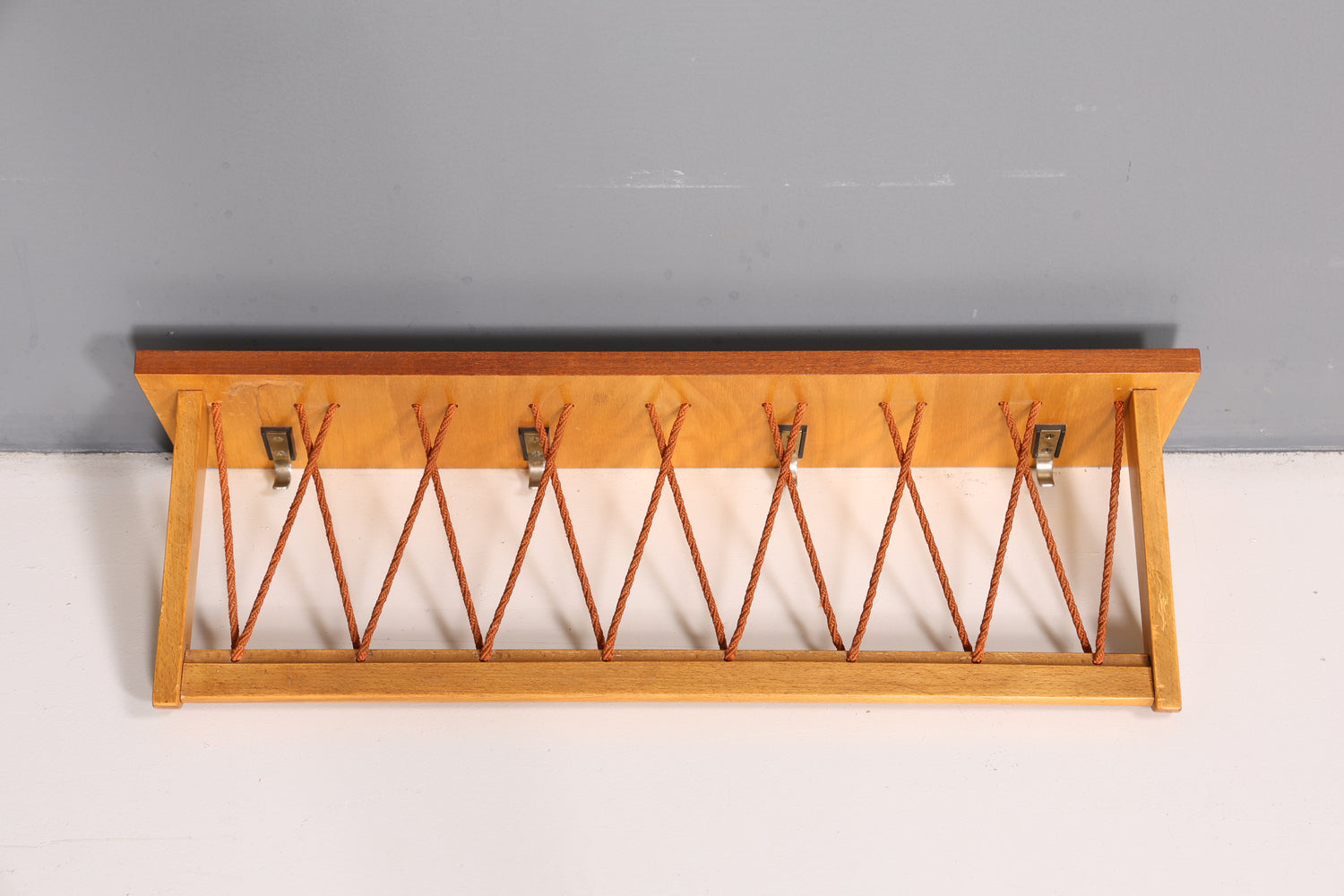 Schlichte Mid Century Garderobe Retro Hutablage Vintage Hakenleiste 60s Hakenleiste
