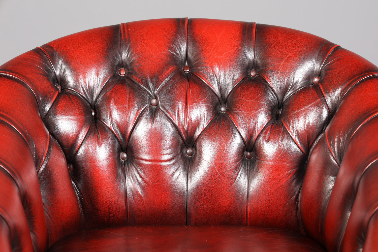 Stilvoller Original Chesterfield Sessel Englischer Armlehnsessel Oxblood Englisch Herrensessel 2 von 2