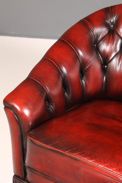 Wunderschönes Original Chesterfield Sofa 3- Sitzer echt Leder Englisch Oxblood Couch