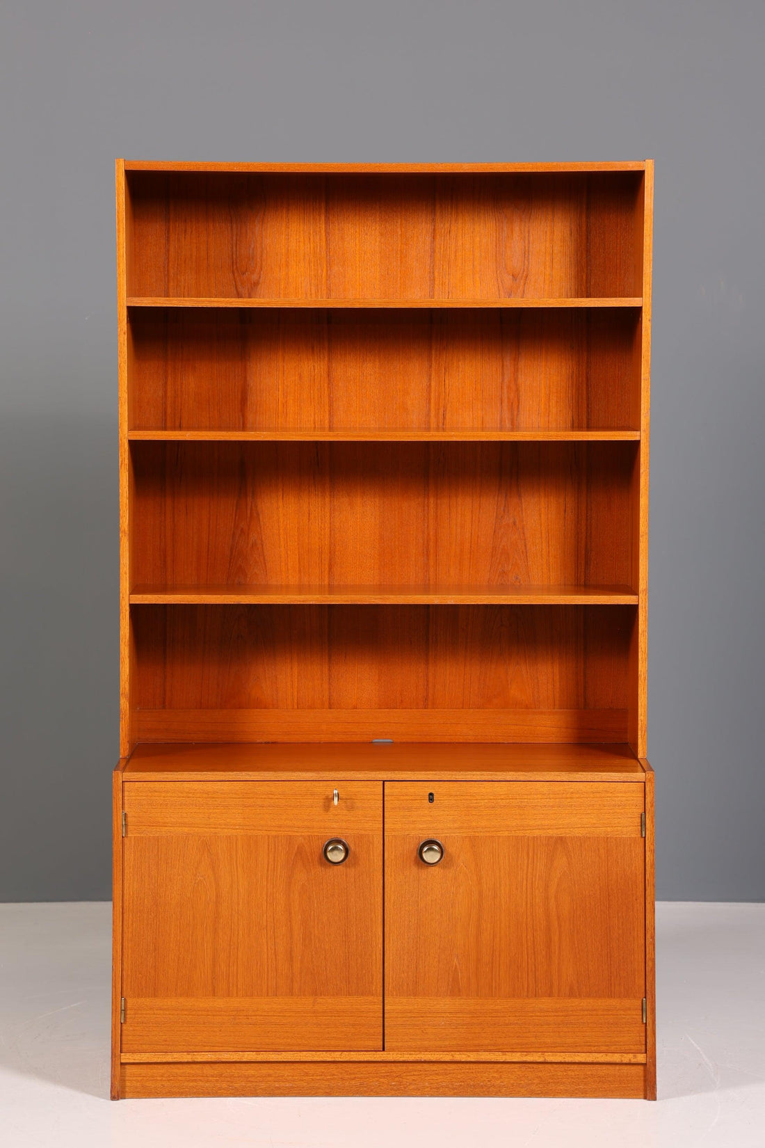 Stilvolles Mid Century Regal Danish Design Bücherregal Teak Holz Schrank Kommode 60er Jahre Bookshelf