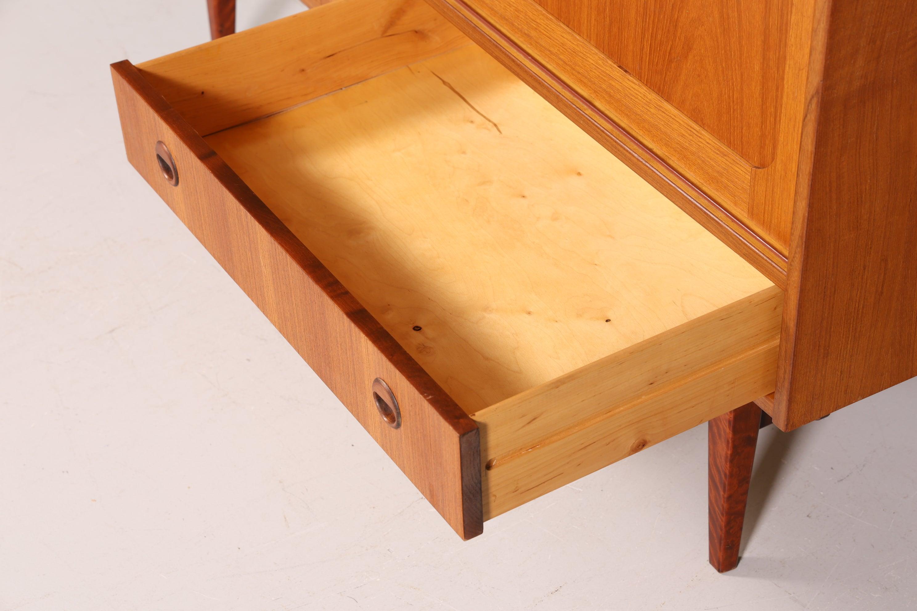 Stilvolles Mid Century Highboard &quot;Made in Denmark&quot; echt Holz Schrank Retro Sideboard Regal