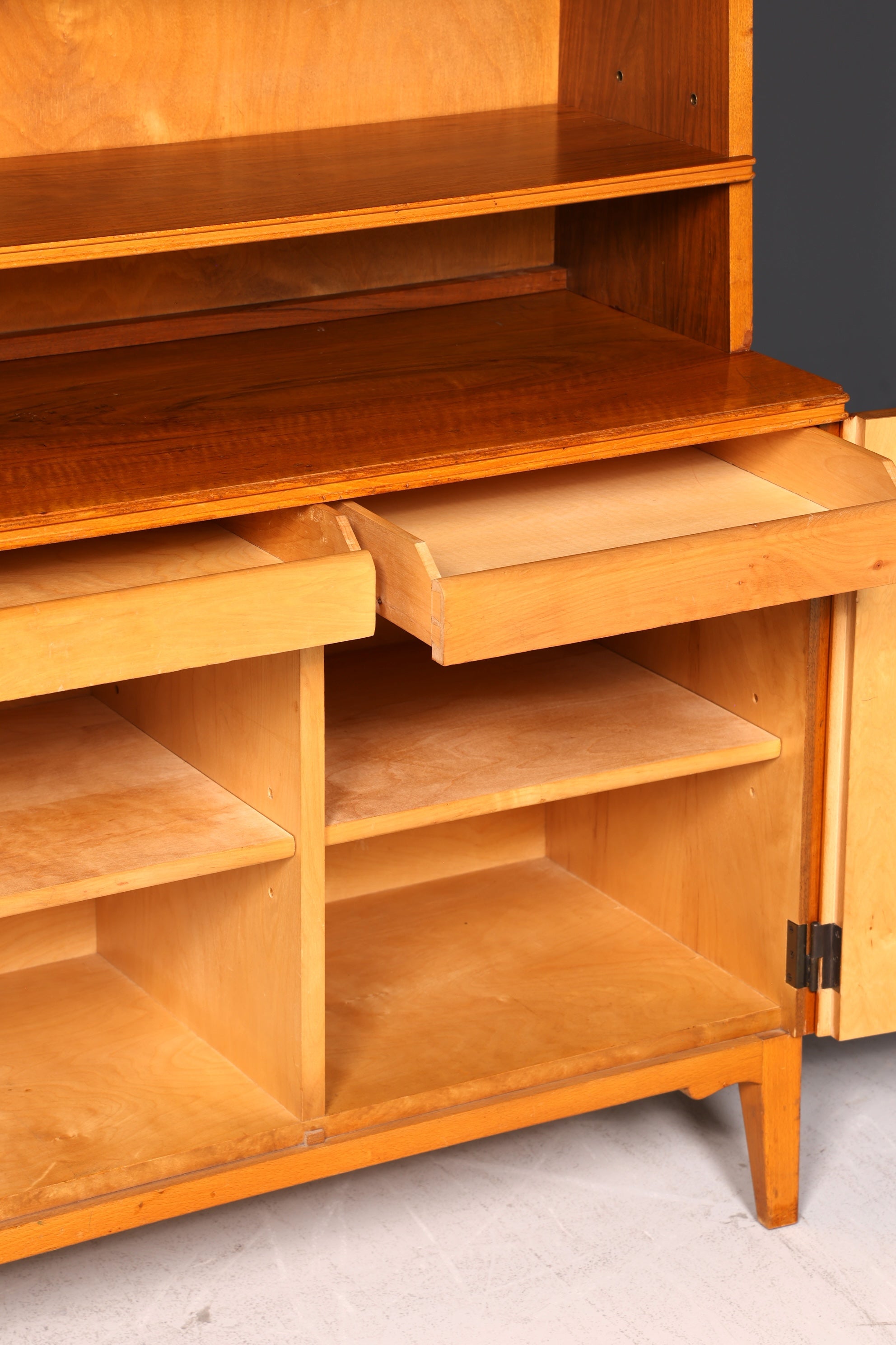 Wunderschöner Mid Century Schrank Highboard Vintage Bücherregal Holz Kommode 60s Designklassiker
