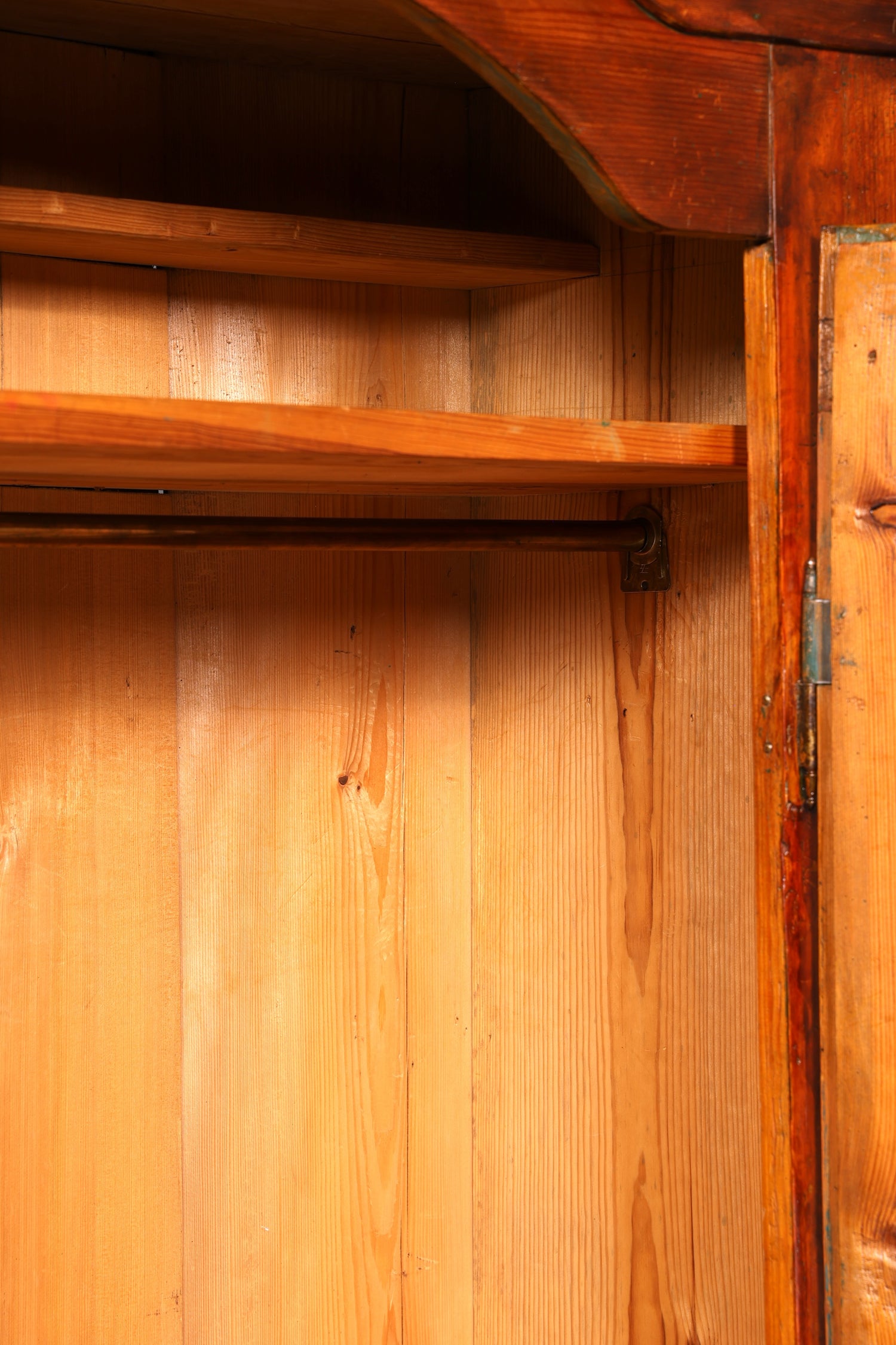 Wunderschöner Antiker Bauernschrank Barock Dielenschrank Kleiderschrank Wäscheschrank Massivholz