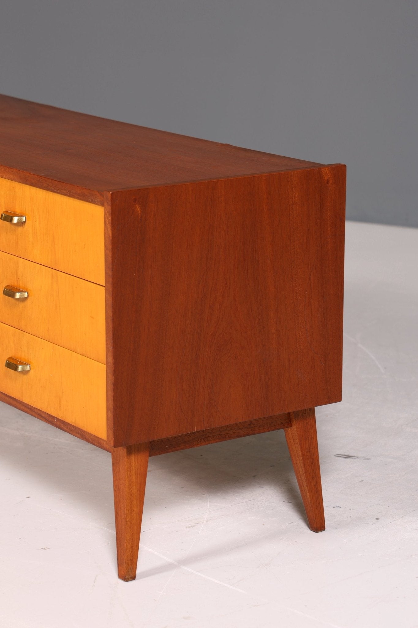 Traumhaftes Mid Century Sideboard Vintage TV Kommode 60s Schrank Flurkommode Klappschrank