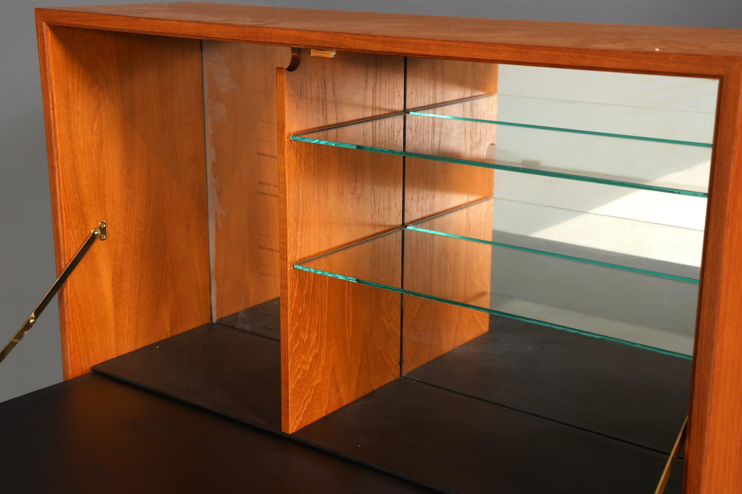 Schlichter Mid Century Schrank Sekretär Bücherregal Retro Highboard Vintage Regal 60s