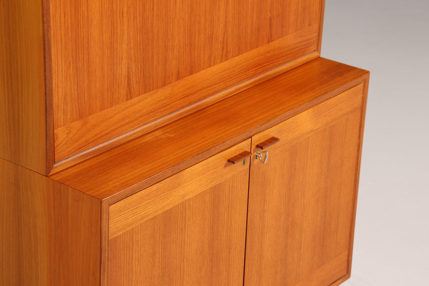 Schlichter Mid Century Schrank Sekretär Bücherregal Retro Highboard Vintage Regal 60s
